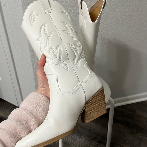 SOLD - Picture 3 of 7